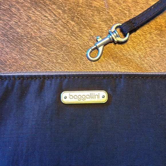 Baggallini -Wallet Clutch Black light blue NWOT! - Picture 3 of 11